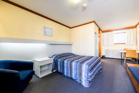 Top Of The Town Hotel Motel - Accommodation NSW 3