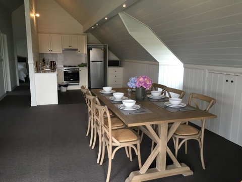 Travertines Wines Apartment - Accommodation NSW 0
