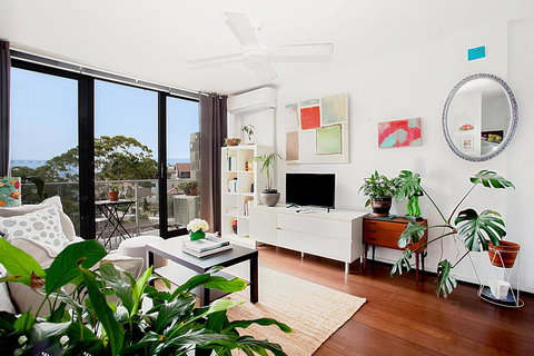 Treetop Retreat Five Minute Stroll To The Beach - Accommodation NSW 3