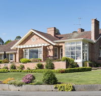 Trevallyn House B  B - Accommodation NSW