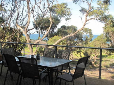 TREETOPS TERRACE 12 - A Luxury Skenes Creek Villa - Accommodation NSW 2