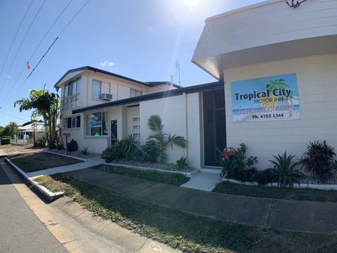 Tropical City Motor Inn - Accommodation NSW 0