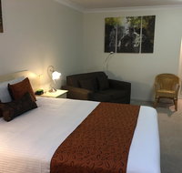 Tuckerbox Motor Inn - Accommodation NSW