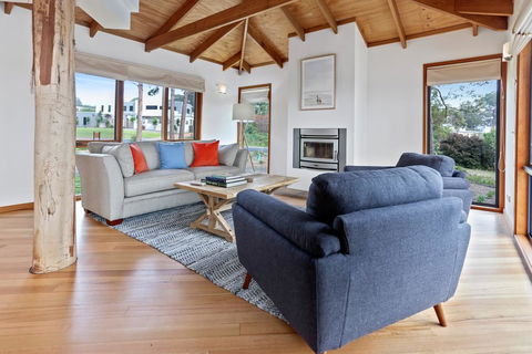 Tura Tree House - Accommodation NSW 3