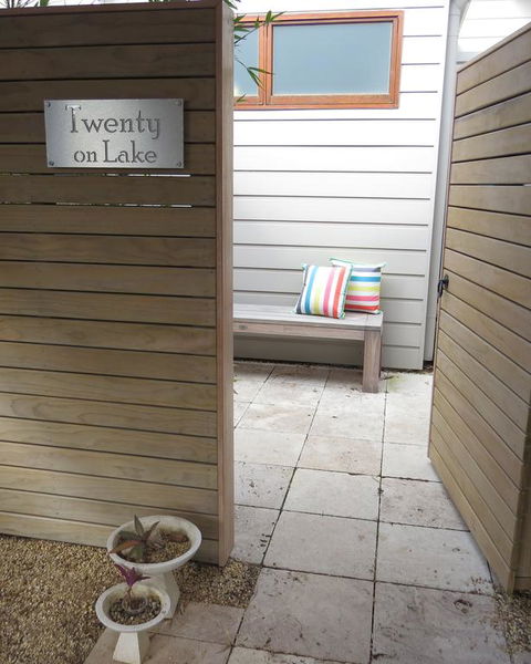 Twenty On Lake - Accommodation NSW 3