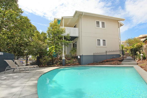 Unit 1 On The Park, Frank Street Coolum Beach: WIFI, 400 Bond, LINEN INCLUDED - Accommodation NSW 1