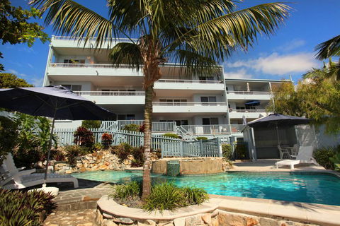 Unit 9, Coolum Blueseas Apartments, 59-61 Coolum Tce, Coolum Beach, 400 BOND, LINEN INCLUDED - Accommodation NSW 1