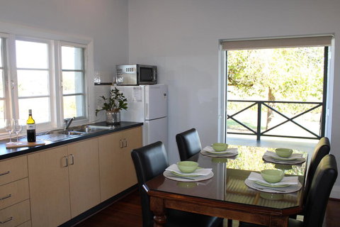 Upper Reach Spa Cottage - Accommodation NSW 3