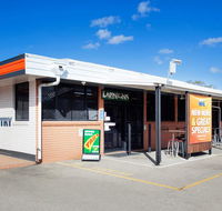 Upper Ross Hotel - Accommodation NSW