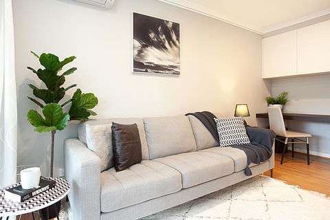 Urban Rest - Elizabeth St - Accommodation NSW 1