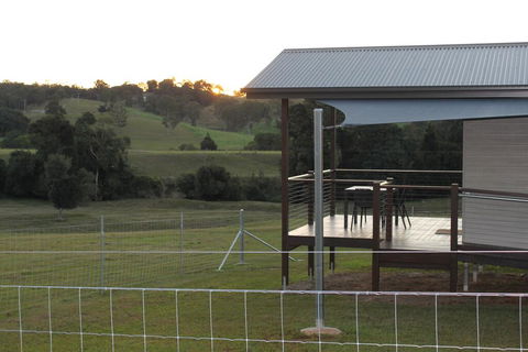 Valley Cabins By The Creek - Accommodation NSW 2