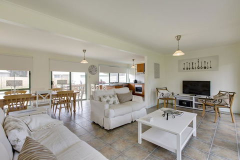 Villa De Mer At Phillip Island - Accommodation NSW 0