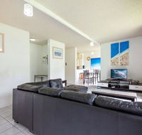 Villa Ellisa Unit 1/10 Columbia Close - Accommodation NSW