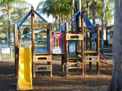 Villa Holiday Park - Accommodation NSW 1