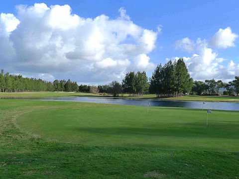 Villa On The Green - Accommodation NSW 3