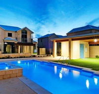 Villa Serenity On The Terrace - Accommodation NSW