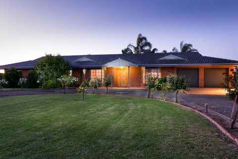 Vineyard Retreat Mildura - Accommodation NSW 0