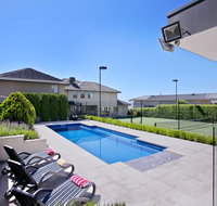 Vue de la Mer Luxury Family Retreat with tennis court pool spa water views - Accommodation NSW