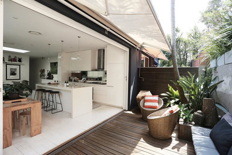 Walk To Beach From This Stylish Bronte Oasis W AC, Wifi And Free Parking - Accommodation NSW 0