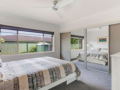 Walling-Clifton Gardens - Backing Onto Golf Course - Accommodation NSW 1
