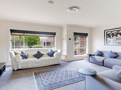 Walling-Clifton Gardens - Backing Onto Golf Course - Accommodation NSW 0