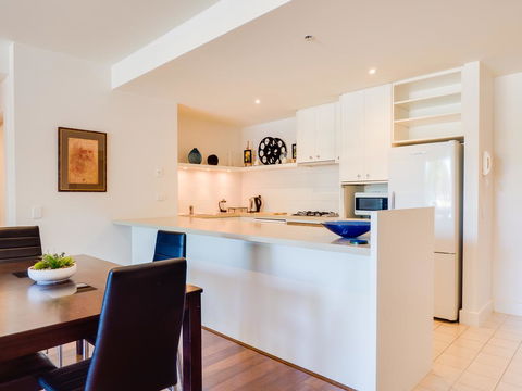 Waterfront (Yarra St) By Gold Star Stays - Accommodation NSW 3