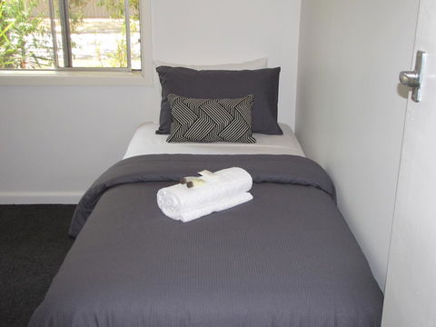 Clarke Street - Accommodation NSW 12