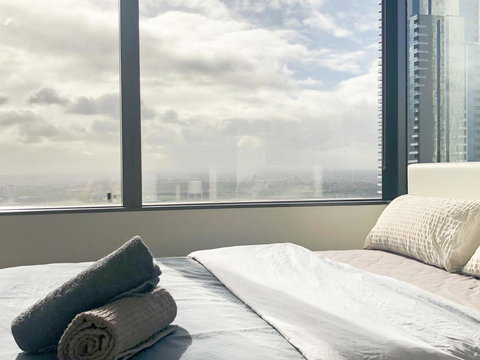 CBD Spacious 3 Bedrooms-Breathtaking View Gym Pool - Accommodation NSW 24