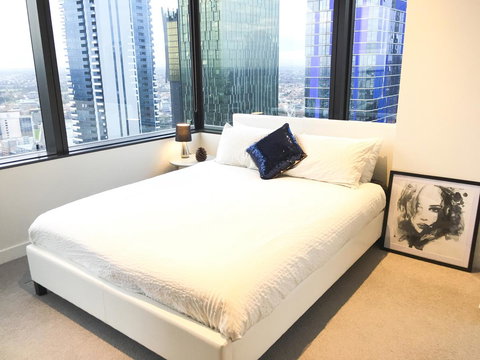 CBD Spacious 3 Bedrooms-Breathtaking View Gym Pool - Accommodation NSW 1