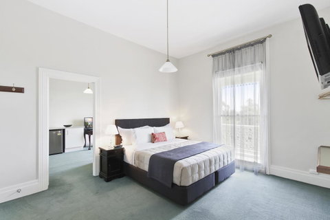 The Riversleigh - Accommodation NSW 24