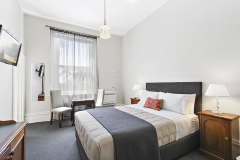 The Riversleigh - Accommodation NSW 25