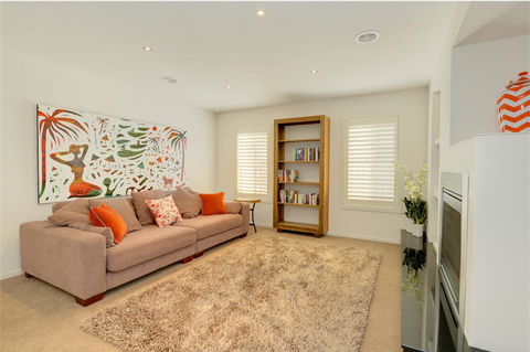 Newington Lakehouse - Accommodation NSW 16