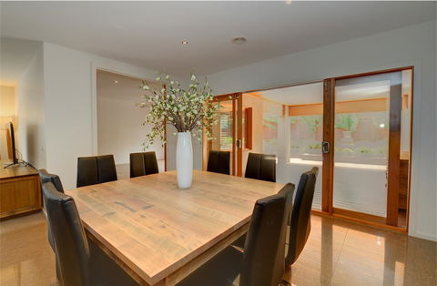 Newington Lakehouse - Accommodation NSW 18
