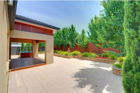Newington Lakehouse - Accommodation NSW 11