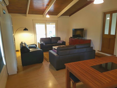 Wahroonga - Accommodation NSW 10