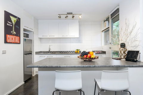 Melbourne Villa - Accommodation NSW 11