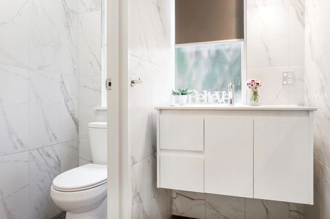 Melbourne Villa - Accommodation NSW 28