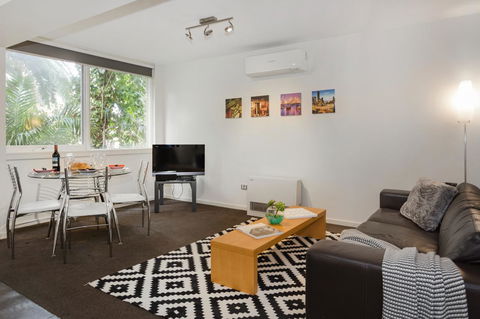 Melbourne Villa - Accommodation NSW 2