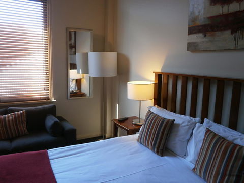 Ansonia On Lydiard - Accommodation NSW 44