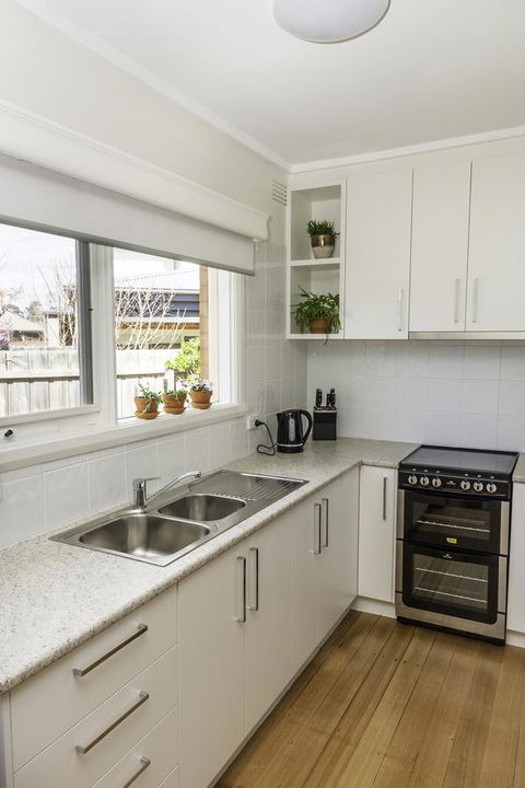 Bacchus Centro - Accommodation NSW 2