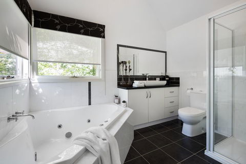 Cottage 4A - Accommodation NSW 8