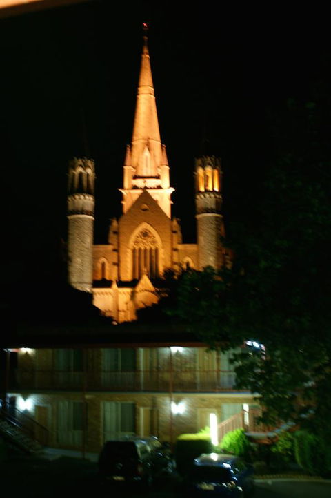 Cathedral Motor Inn - Accommodation NSW 2