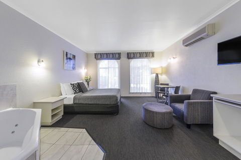 Cathedral Motor Inn - Accommodation NSW 19