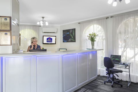 Cathedral Motor Inn - Accommodation NSW 3