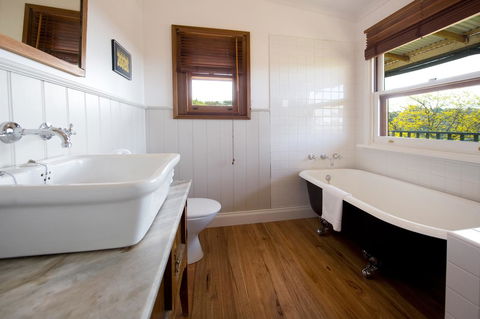 Cabrito - Accommodation NSW 4