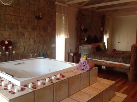 Ditto Daddy's - Accommodation NSW 9