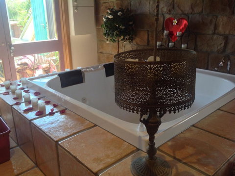 Ditto Daddy's - Accommodation NSW 12