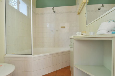 BIG4 Breeze Holiday Parks - Rainbow Beach - Accommodation NSW 3