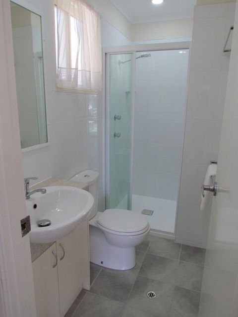 Alex Beach Cabins And Tourist Park - Accommodation NSW 37