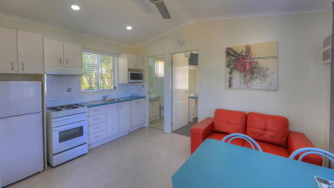 Alex Beach Cabins And Tourist Park - Accommodation NSW 22